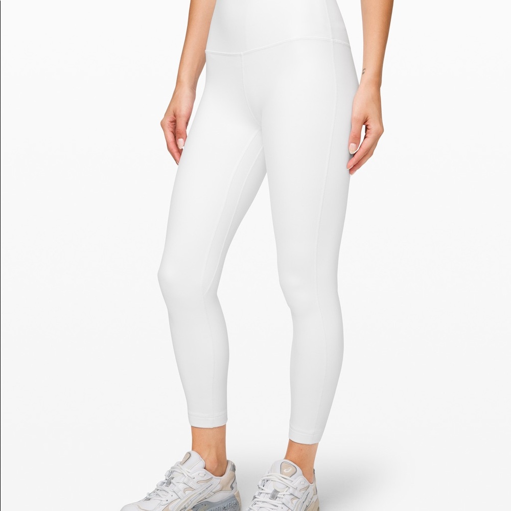 WHITE LULULEMON ALIGNS 25”